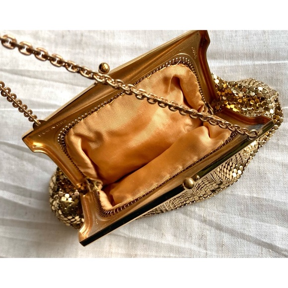Vintage Whiting & Davis Goldtone Metal Mesh Mini Evening Bag Clutch Wristlet - Picture 8 of 17